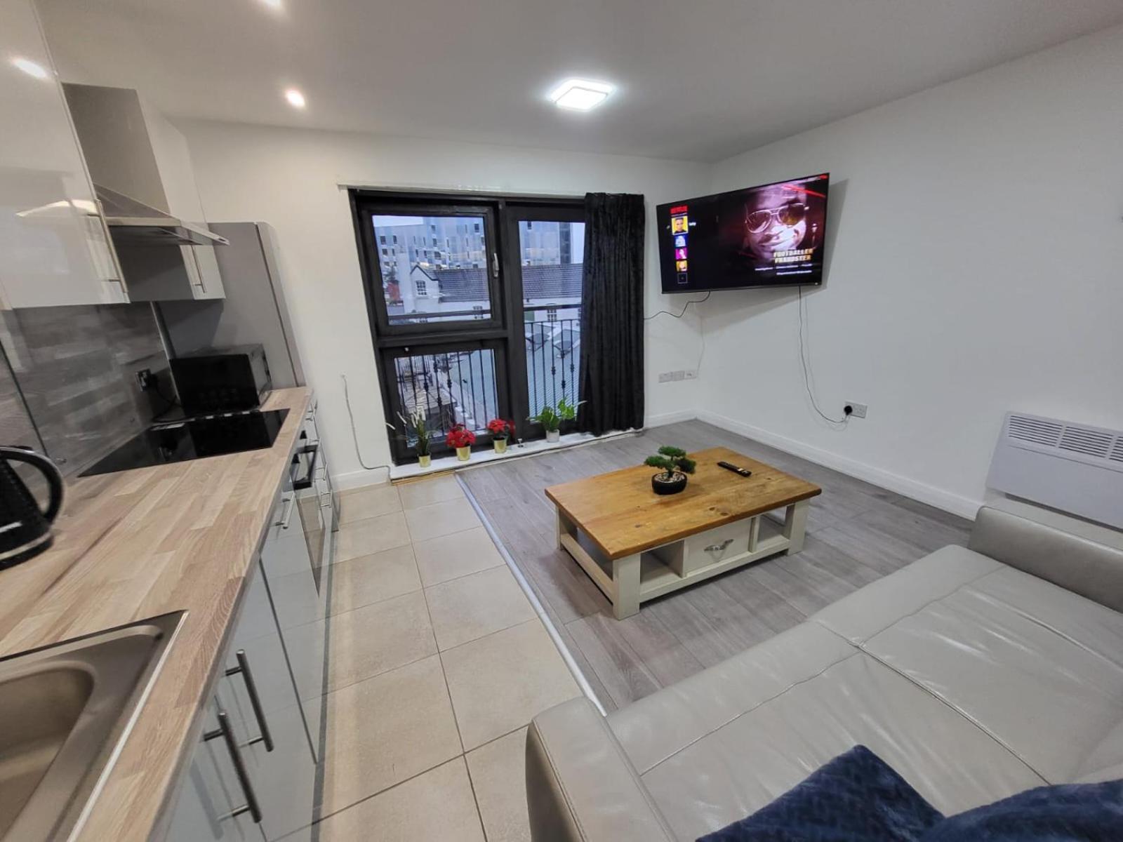 Apartment Sidemersey Livings - Magical Garden In Benson Street *